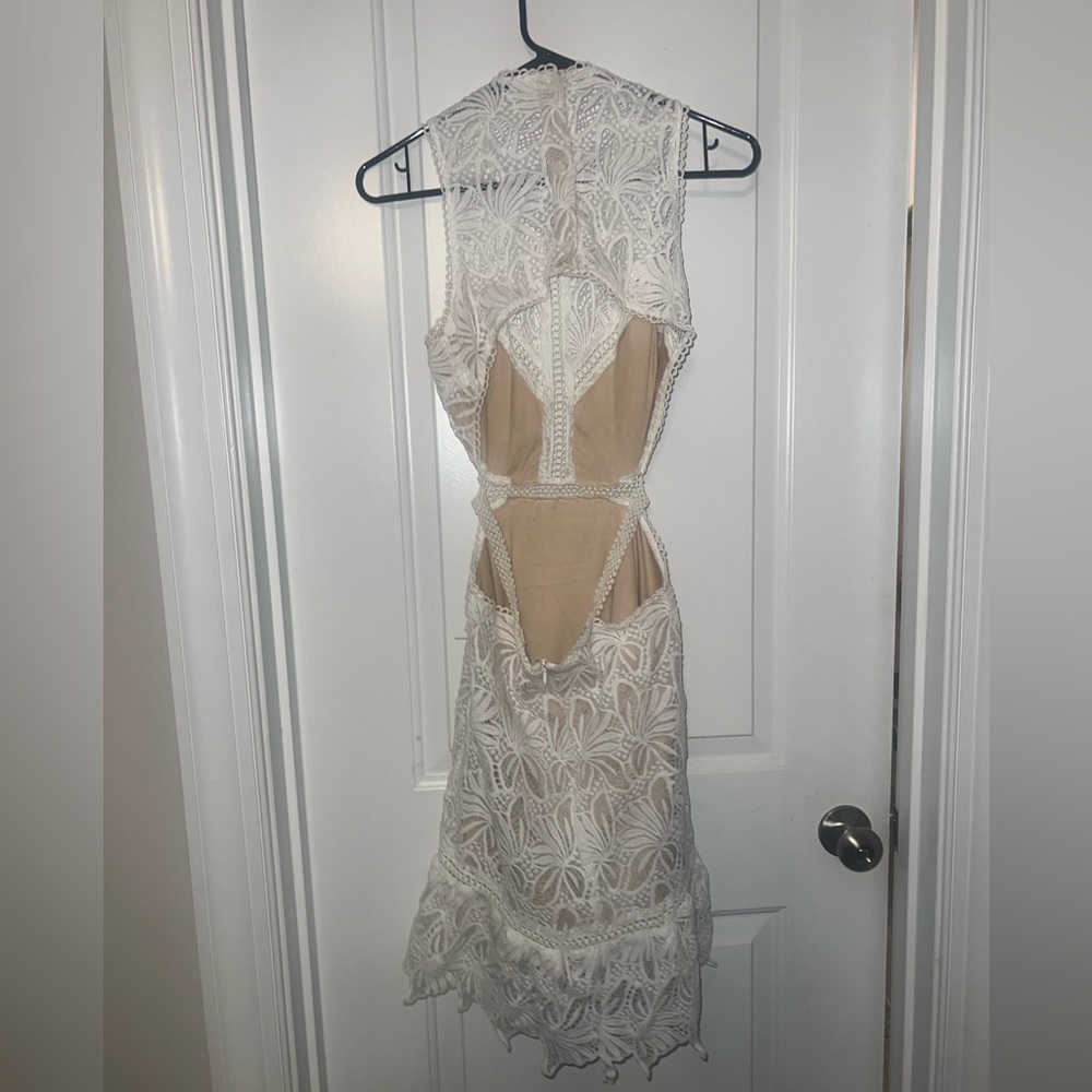 White Lace Back Cutout Mini Dress | s - Picture 6 of 9